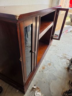 Rooms To Go Media Cabinet – Electric Fireplace Console / Credenza