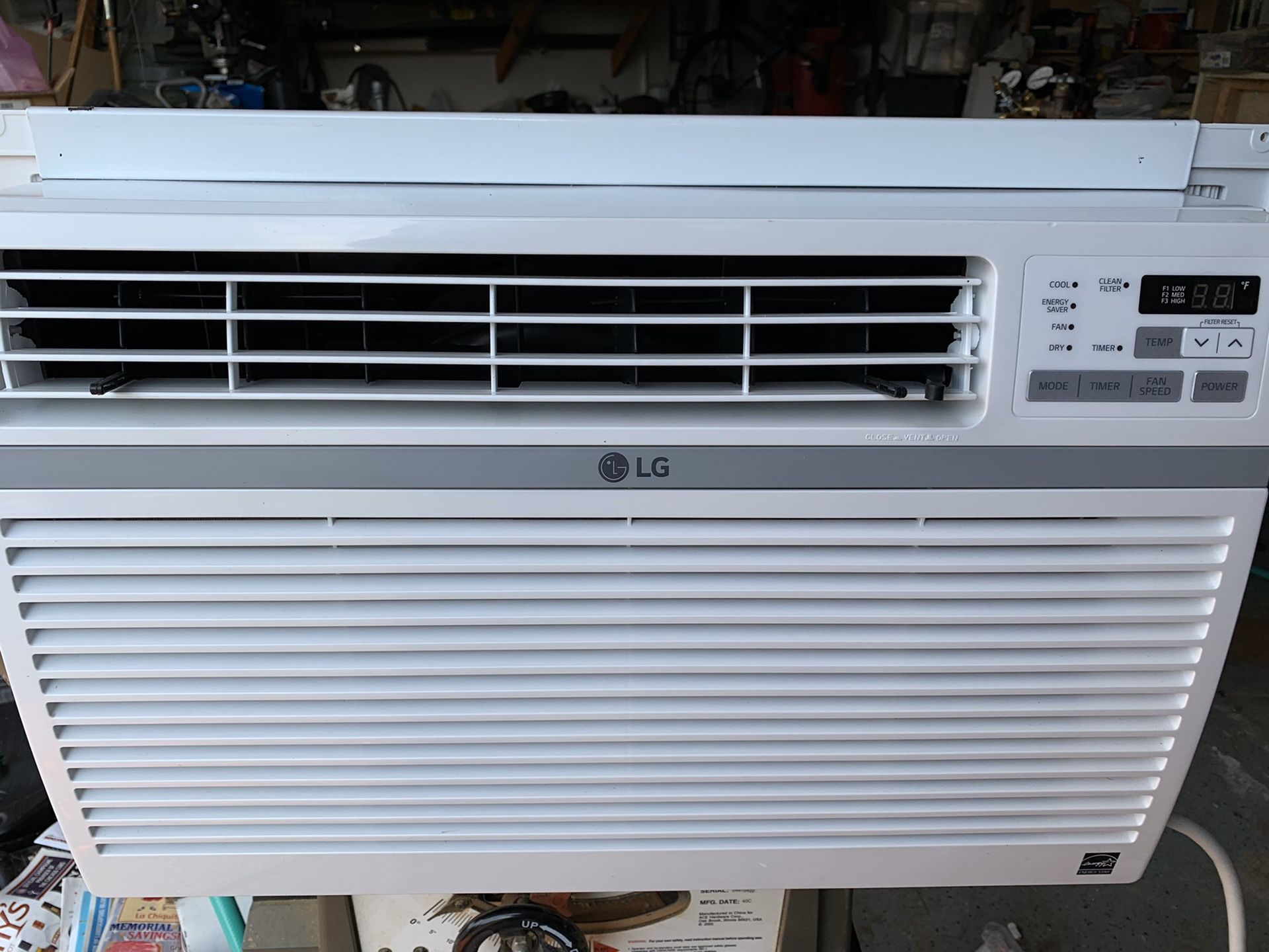 LG 12000 BTU Window Air Conditioner Excellent Condition