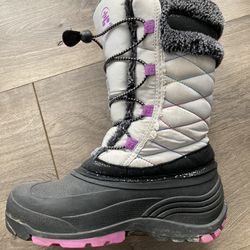 Girls Kamik Snow Boots Size 5