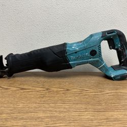 Makita XRJ04Z 18V LXT Lithium-Ion Cordless Variable Speed Reciprocating Saw (Tool-Only)