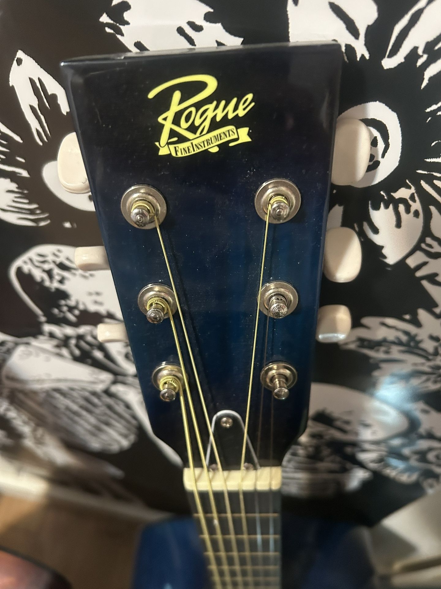 Rogue Acoustic Guitar