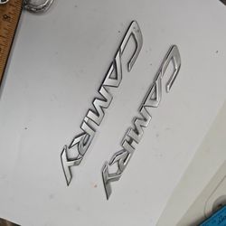 2007-2011 CAMRY REAR TRUNK EMBLEM