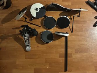 Roland TD-4KP V-Drums Portable Foldable Electronic Drum Kit w/ Module & Pedal