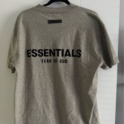 Eesential shirt