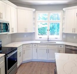 Kitchen Upper Cabinet 39×30×12, Fast Pickup