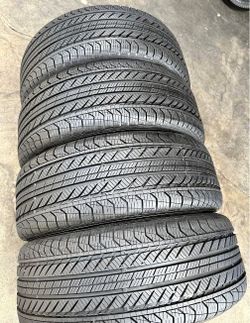 235-50R19 Continental Brand 🏁For sale 🏷️💯tires usadas en perfecta condición 80%life (4) 