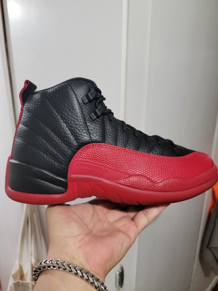 Air Jordan 12 Flu Games 