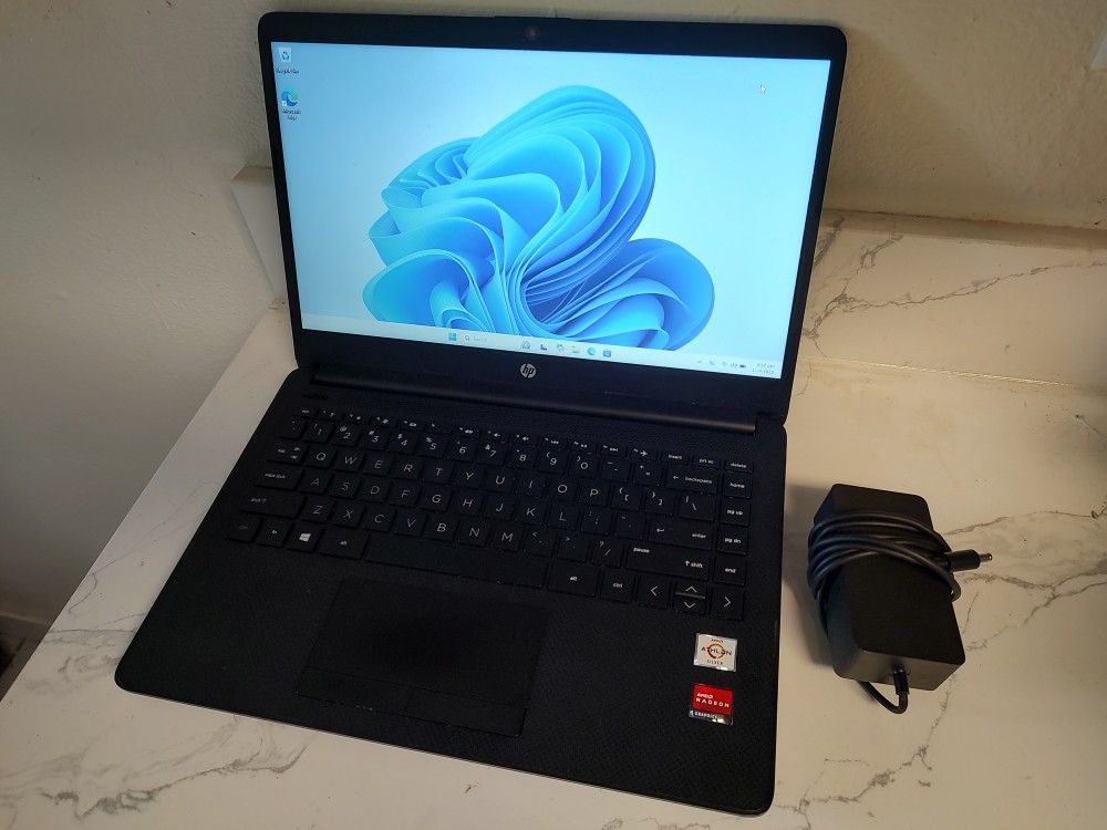 Hp 14" Laptop - Intel Core 3.2ghz CPU, 4gb RAM, Fast 128gb Nvme SSD, Windows 11, USB-C, Light Gaming Radeon GPU (Near NEW)