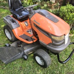 Husqvarna Riding Mower Run&Cut Excellent 