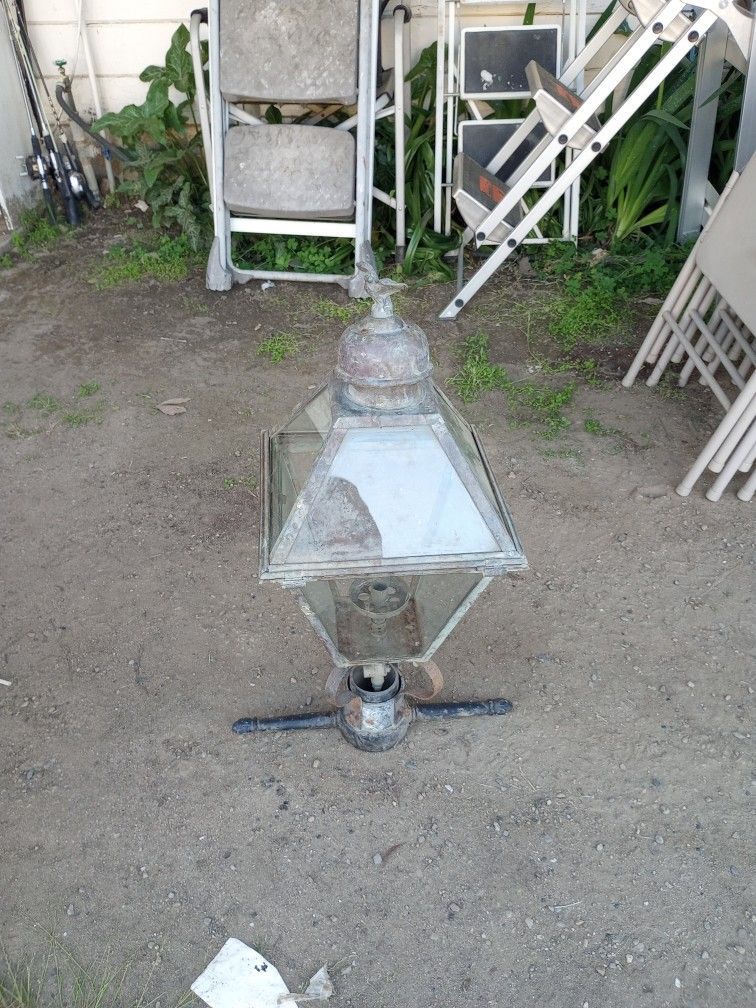 Old Gas Powered Street Light (ORIGANAL) & ORIGABAL POLE & BASE