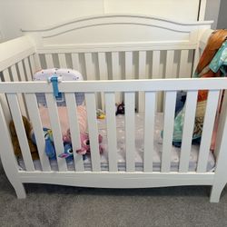 Delta Lancaster 4 In 1 Convertible Bed