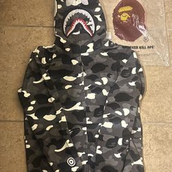 Bape Hoodie Black And White FW18 Glow In Dark