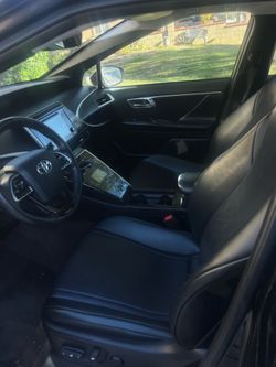 Toyota mirai color black