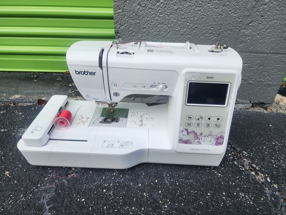 Brother SE600 Sewing Machine