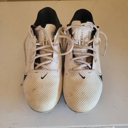 Cleats Nike  Size 7in A Half