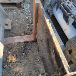 Bobcat With Single Fork 