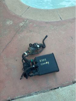 FUEL VAPOR CHARCOAL CANISTER 2007-2011 TOYOTA CAMRY OEM.