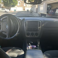 2003 Ford Explorer