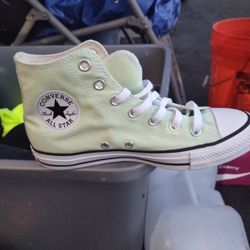 Unisex Converse 5.5 Men's And 7.5 Womans