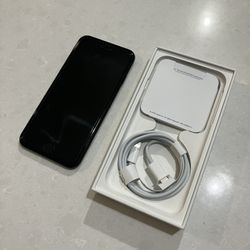 iPhone SE 3 (2022) - Unlocked