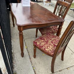 Dining Room Table 