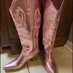 cowgirl boots 