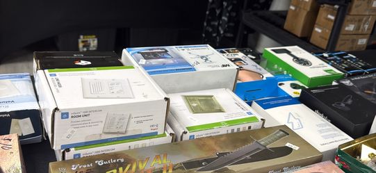Electronic and miscellaneous five dollar table