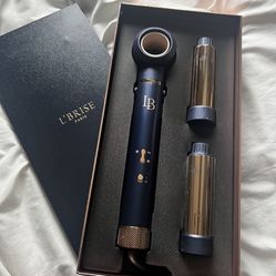 Hair airwrap set for blowout