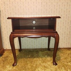 Bombay Company Telephone Table