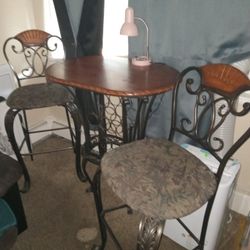 TWO SEAT TABLE SET. Vintage Reproduction 