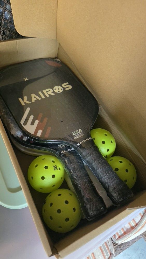 Kairos Pickleball Paddle Set – 4 Players + Balls 🏓💥