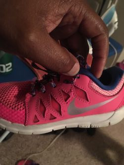 girl Nike shoe size 11