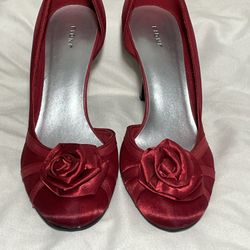 Fioni Shoes Women’s Size 7.5
