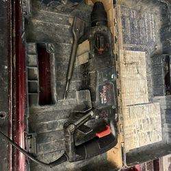 Bosch Bulldog Xtreme Rotary/ Chipping Hammer 