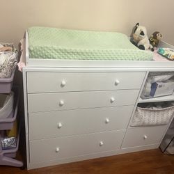 Changing table dresser 