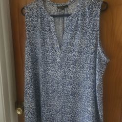Women's Blue & White V-Neck Shirt; SZ. 2X; NEVER WORN
