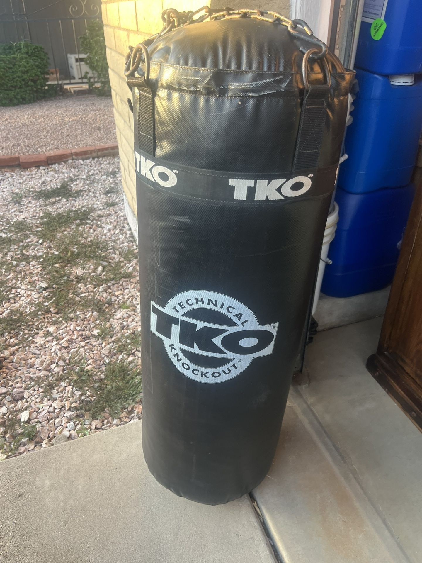 TKO Technical Knockout 50lb 40” Hanging Heavy Punching Bag Black w/ chains