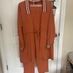 Women Outfit L Never Used 
