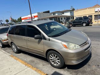 2004 Toyota Sienna LE