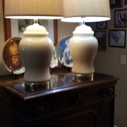 Living  room table lamps