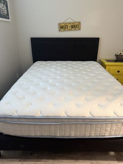 Queen beds With mattress - Airbnb Sale