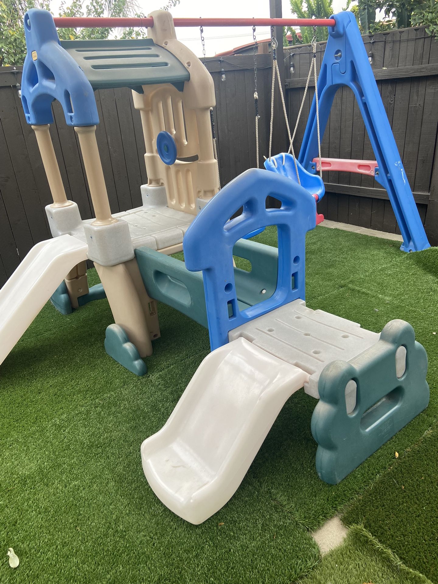 Resbaladilla Y Columpio