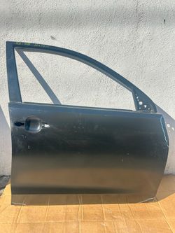 2003 - 2008 Toyota Matrix Front Right Side Door OEM