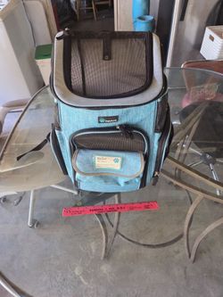Pet carrier