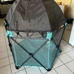 Pamo Babe travel play pen 