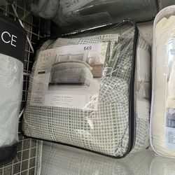 3-piece Queen Comforter Set