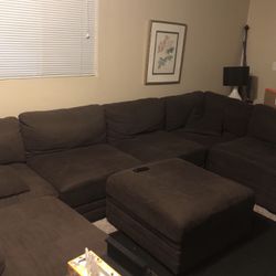 400 Firm!! Brown Cushion Couch Like New Pick Up Only 
