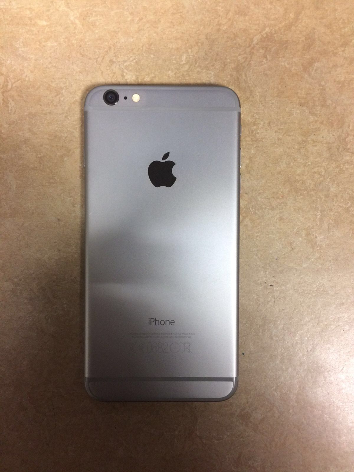 iphone 6 plus *Factory unlocked *like new *30 days warranty