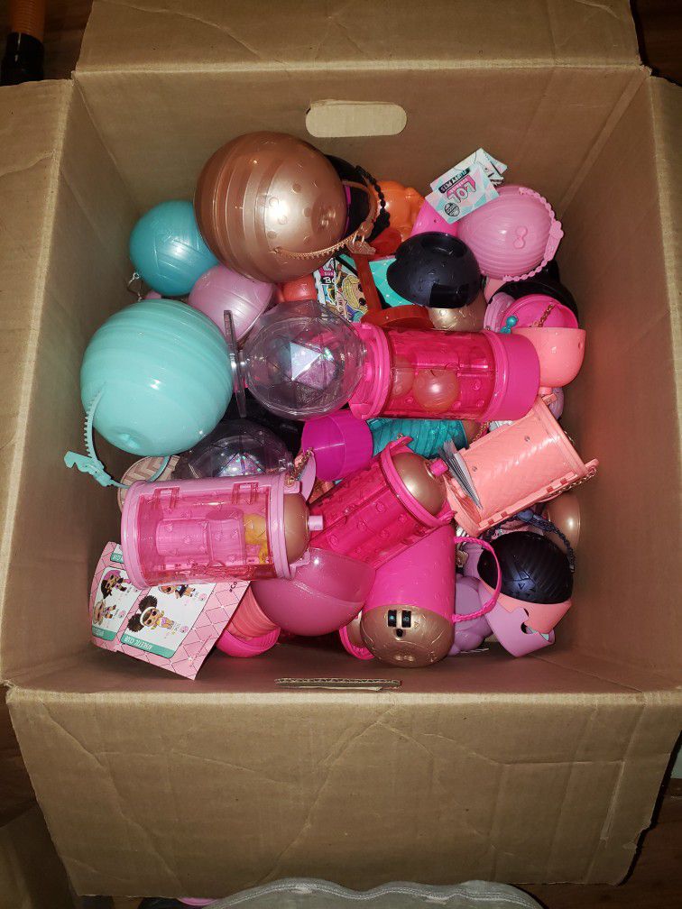 LOL dolls empty cases Free