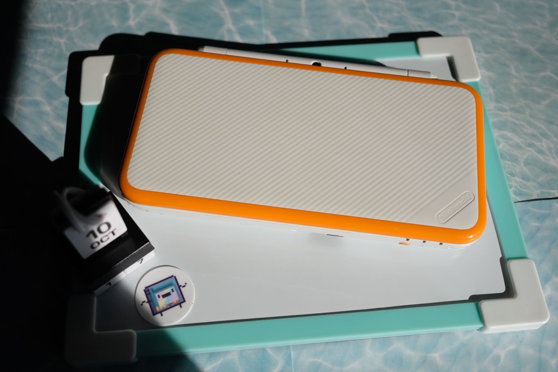 Clean New Nintendo 2DSXL console